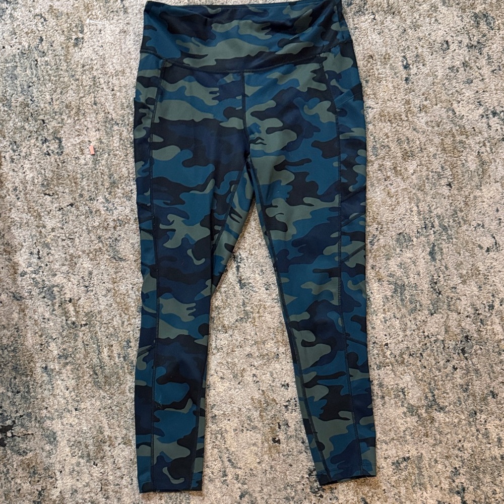 New Balance green navy Camo high waisted Leggings with pockets size L